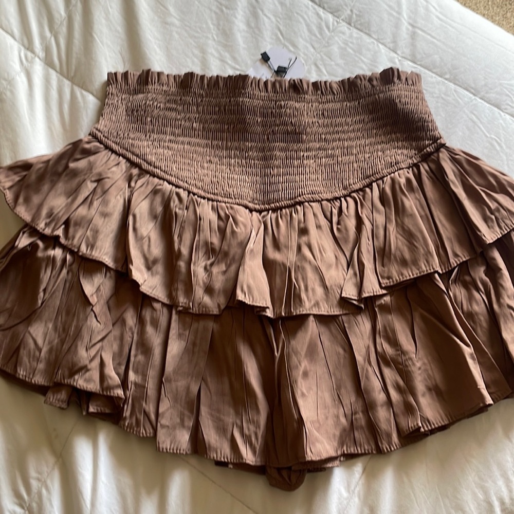 brown ruffle skort!